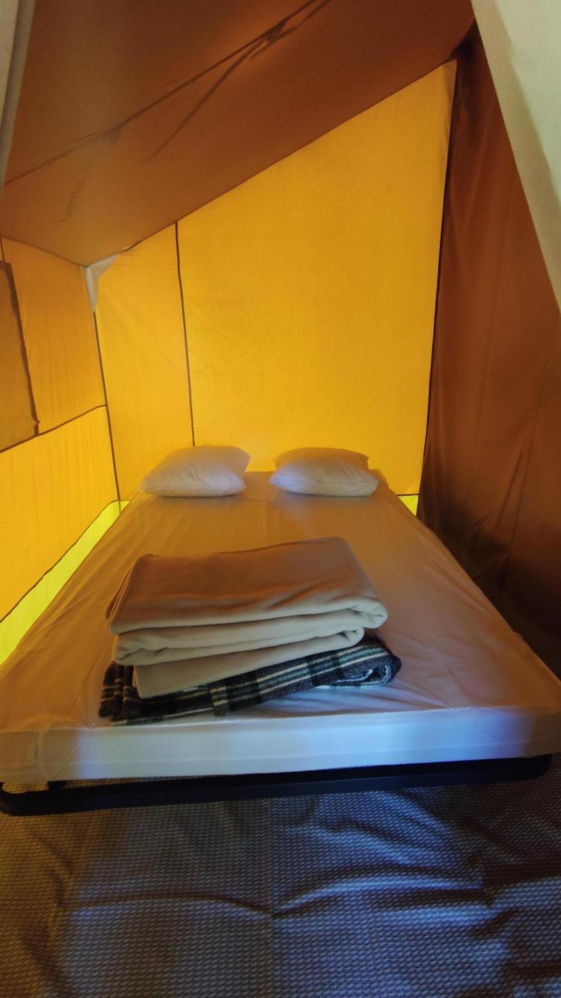 Camping Onlycamp De La Varenne Neung-sur-Beuvron Zewnętrze zdjęcie